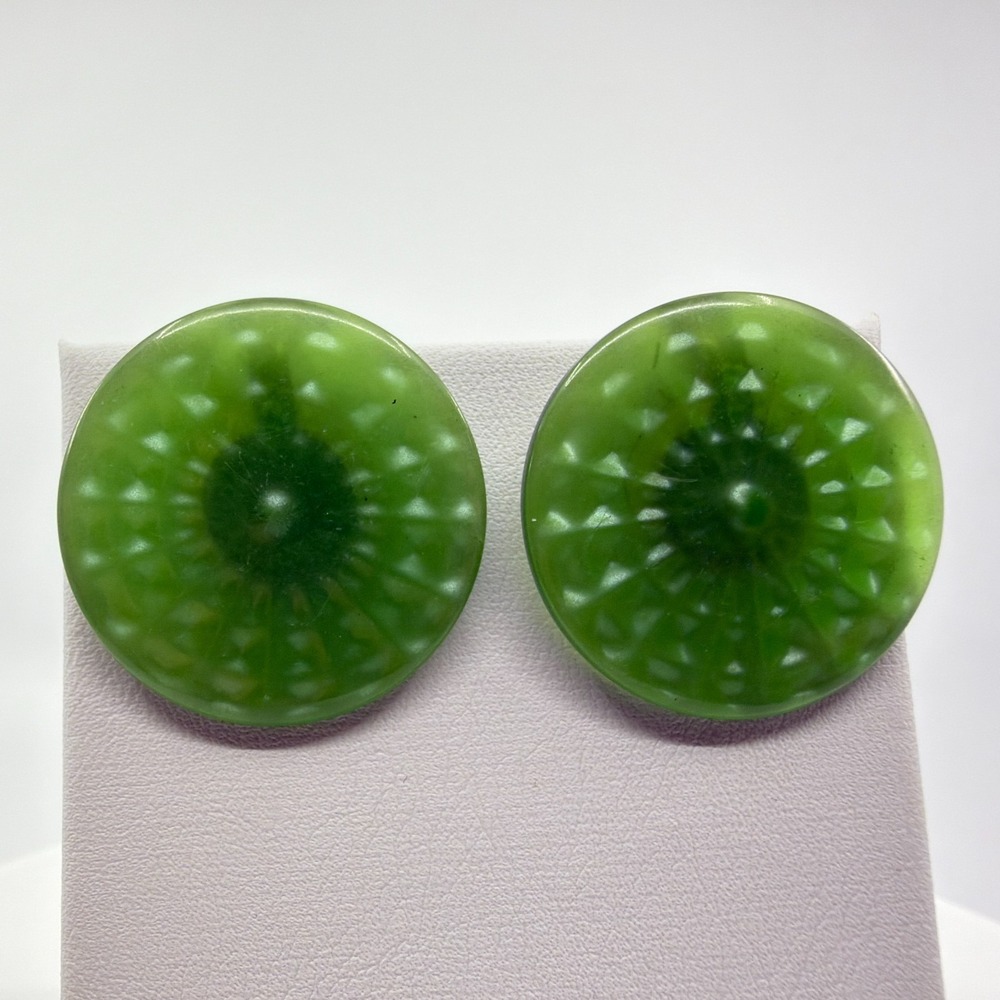 Y2K Vintage Green Glass Disc Clip-On Earrings - Retro Geometric Statement - Picture 8 of 11